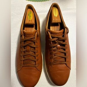 Cole Haans used size 11 1/2 ( shoe tree not included)